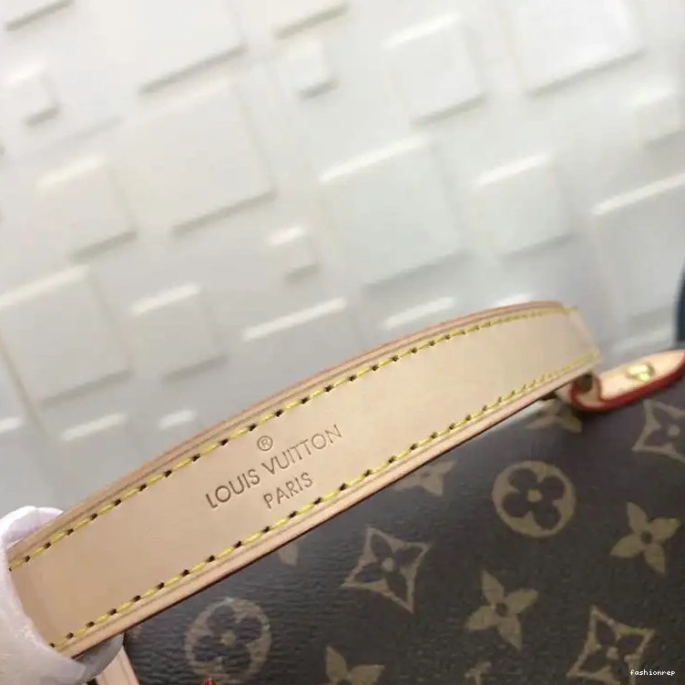 Fashionrep 19T1L0227 LV Bags 0523
